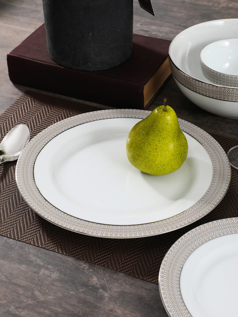 

Pure Home and Living White Porcelain Plate