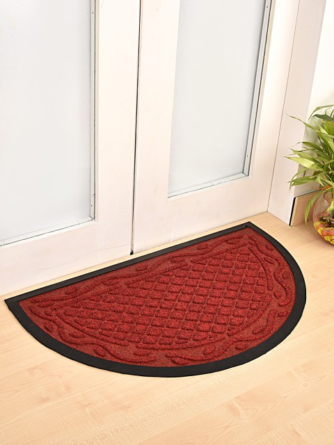 

Ariana Red Tufted Polypropylene D-Shape Anti-Skid Doormat