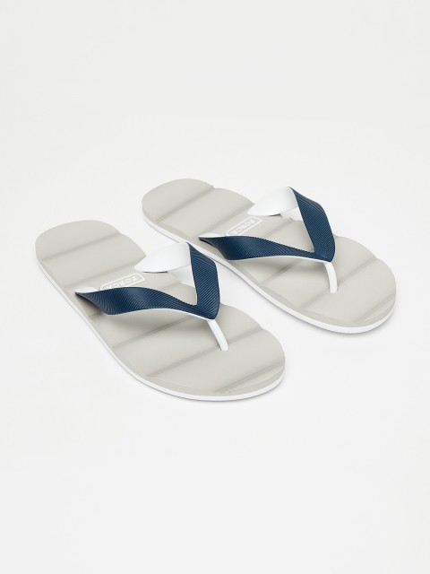 

Forca by Lifestyle Men Grey & Blue Striped Thong Flip-Flops