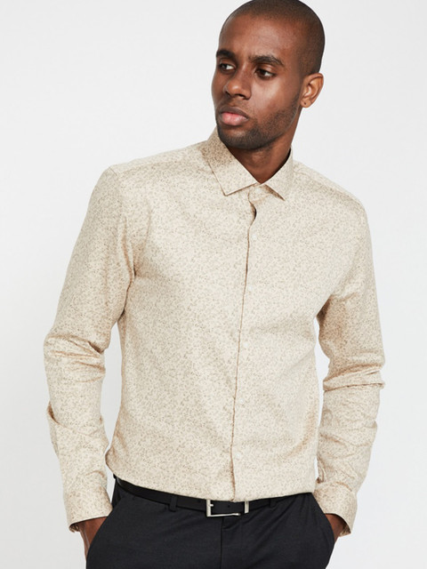 

CODE by Lifestyle Men Beige Slim Fit Printed Casual Shirt