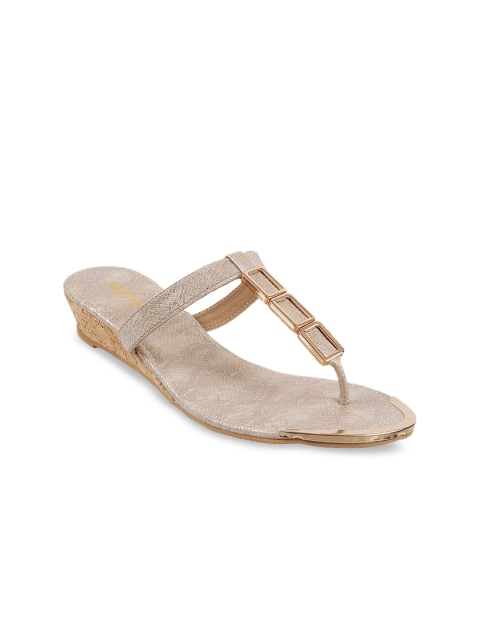 

Metro Women Beige Solid Heels