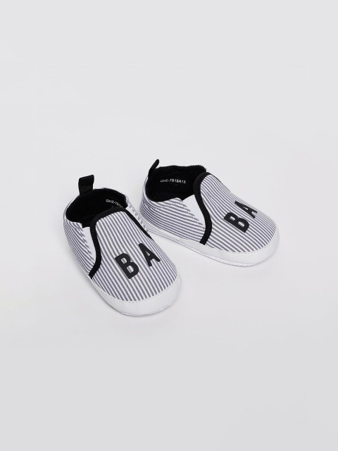 

Fame Forever by Lifestyle Boys White Slip-On Sneakers