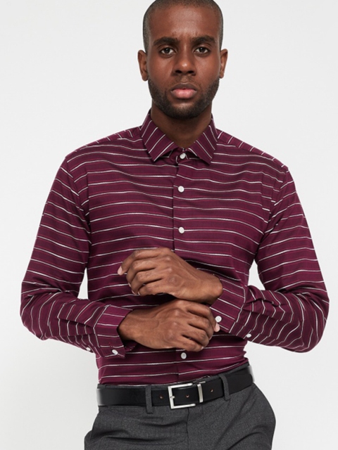 

CODE by Lifestyle Men Purple Regular Fit Striped Casual Shirt