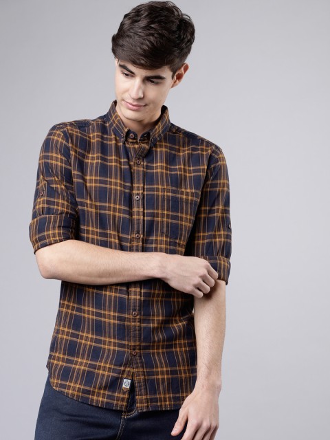 

LOCOMOTIVE Men Navy Blue & Mustard Slim Fit Checked Casual Shirt