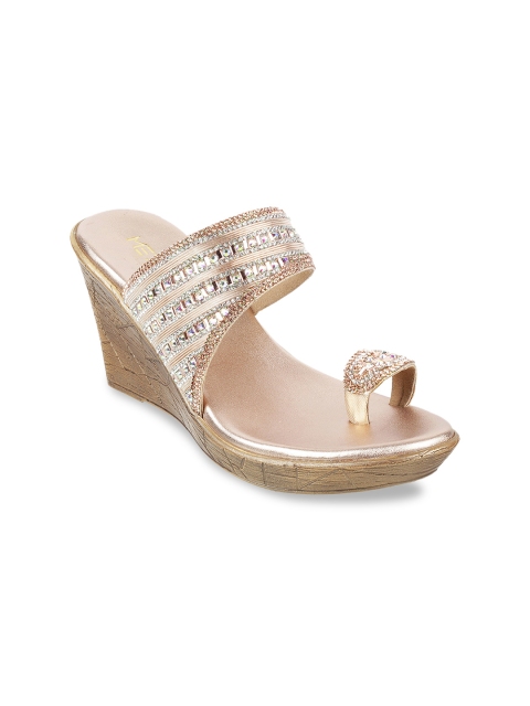 

Metro Women Gold-Toned Solid Wedges