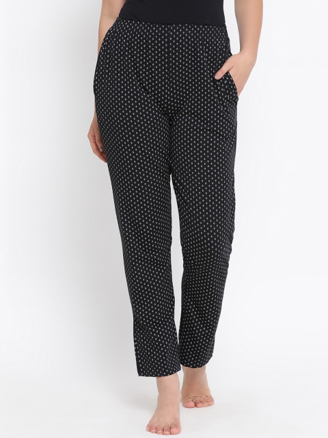 

Clovia Women Black & White Printed Pyjamas LB0176P13XL