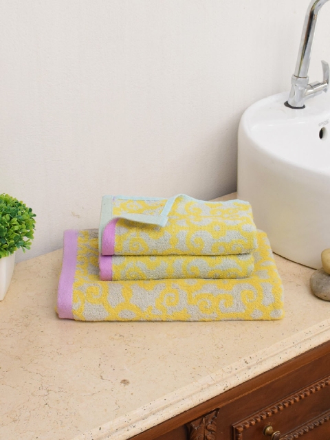 

Avira Home Unisex Set of 3 Yellow & White Printed 380 GSM Towels