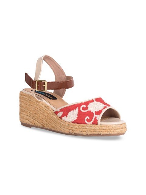 

Kraft Cellar Women Red & Beige Woven Design Heels