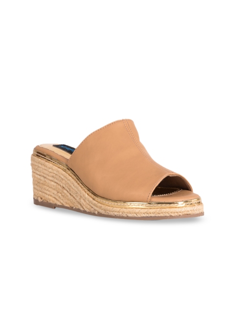 

Kraft Cellar Women Brown & Gold-Toned Solid Peep Toes