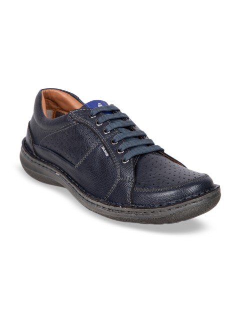 

Duke Men Navy Blue Sneakers