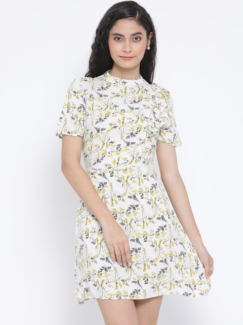 

Oxolloxo Women Off-White Fit and Flare Dress