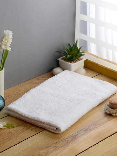 

Softweave Men White Check Patterned 280 GSM Bath Towel