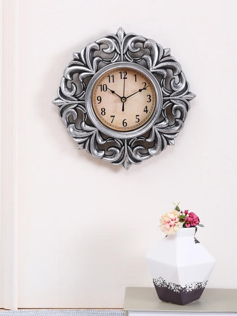 

OPALEENA Beige Round Solid Analogue Wall Clock
