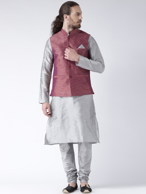 

DEYANN Men Silver-Coloured Solid Kurta with Churidar