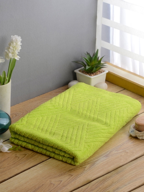 

Softweave Men Green Geometric Patterned 450 GSM Bath Towel