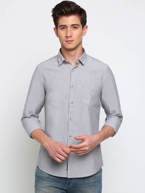 

Crocodile Men Grey Slim Fit Solid Casual Shirt
