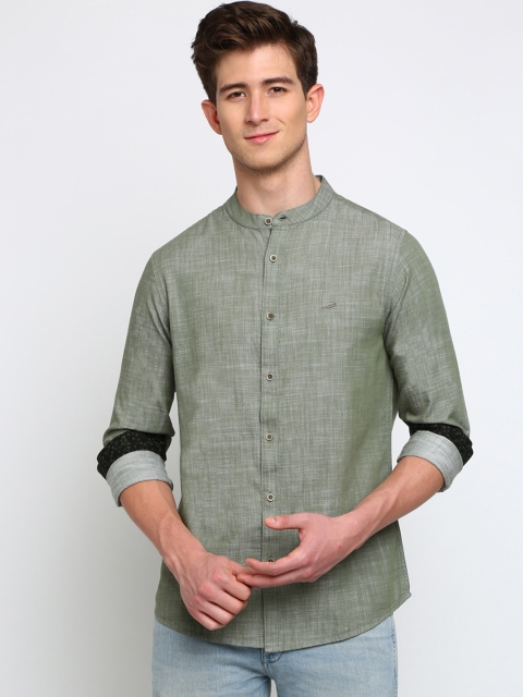 

Crocodile Men Green Slim Fit Solid Casual Shirt