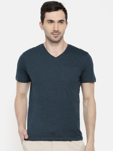 

Celio Men Green Solid V-Neck T-shirt