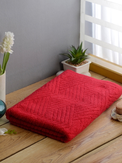 

Softweave Men Red Geometric Patterned 450 GSM Bath Towel