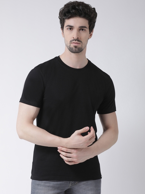 

Friskers Men Black Solid Round Neck T-shirt