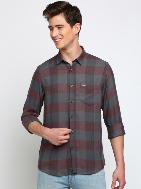 

Crocodile Men Grey & Maroon Slim Fit Checked Casual Shirt