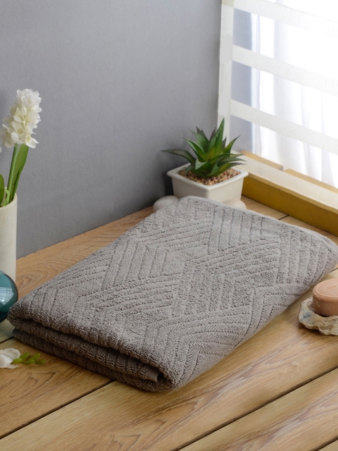 

Softweave Men Grey Geometric Patterned 450 GSM Bath Towel