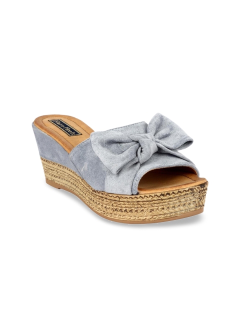 

Flat n Heels Women Blue Solid Mules