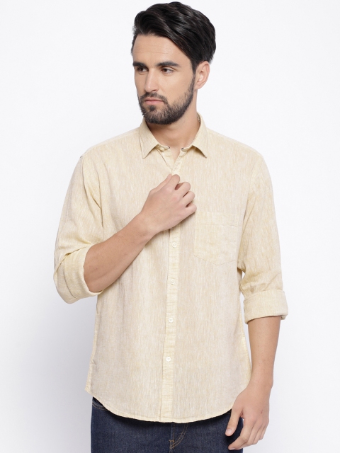 

CAVALLO by Linen Club Men Cotton Linen Beige Regular Fit Solid Casual Shirt