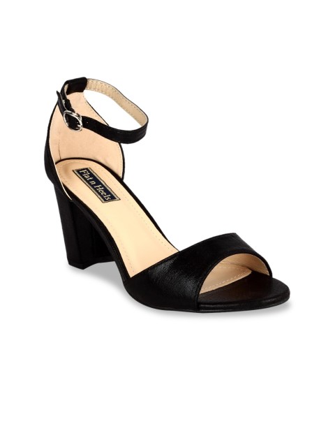 

Flat n Heels Women Black Solid Solid Heels