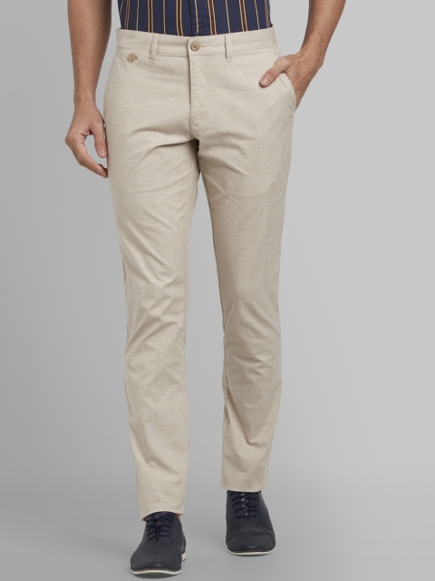 

Parx Men Khaki Tapered Fit Checked Formal Trousers