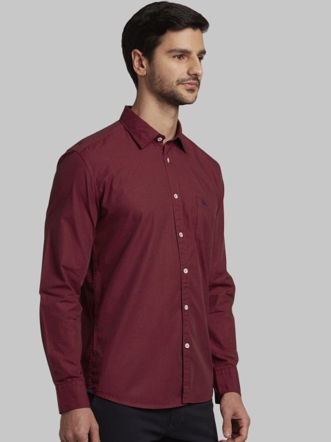 

Parx Men Red Regular Fit Solid Casual Shirt