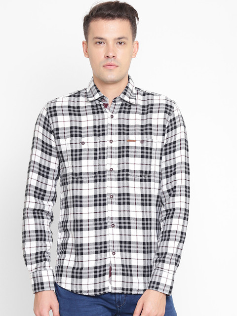 

Crimsoune Club Men White & Black Slim Fit Checked Casual Shirt