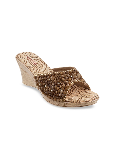 

Metro Women Gold-Toned Solid Heels