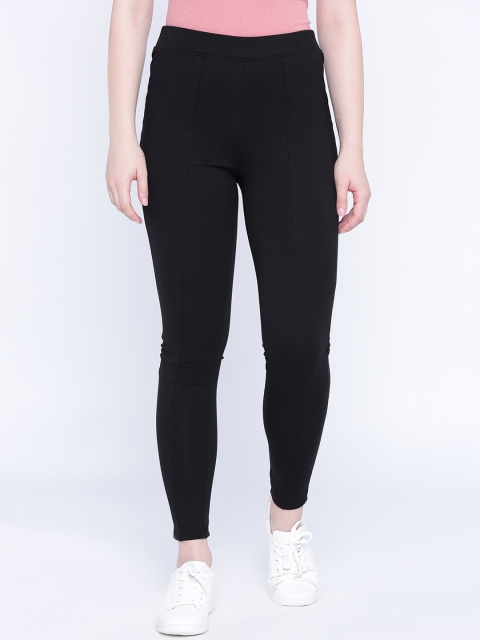 

Newport Women Black Solid Treggings