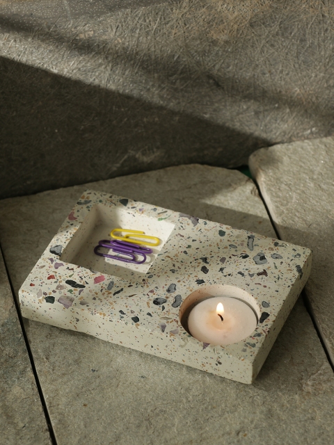 

ExclusiveLane White Handcrafted Concrete Tea Light Holder
