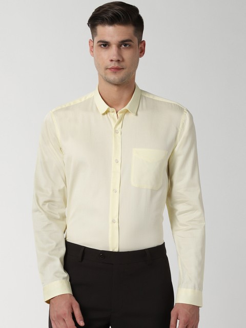 

Peter England Men Yellow Regular Fit Solid Formal Shirt