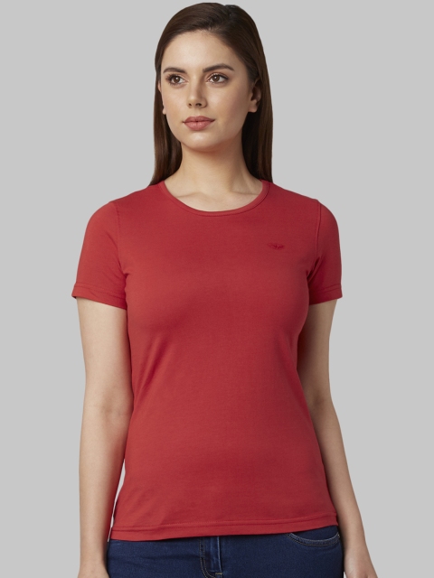 

Park Avenue Woman Red Solid Round Neck T-shirt