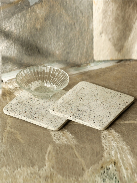 

ExclusiveLane Set of 2 White Curvy Edged Elegance Handcrafted Concrete Trivet