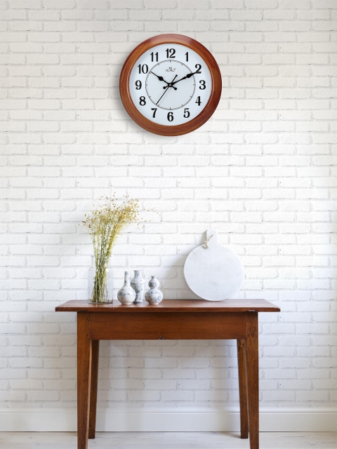 

Horo White & Brown Hand-Painted Round Solid Analogue Wall Clock