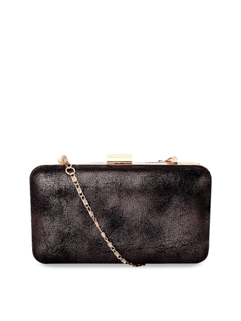 

Berrypeckers Black Textured Clutch