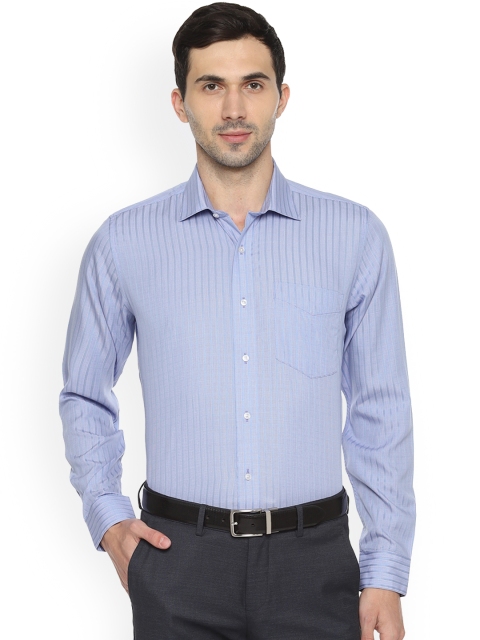 

Van Heusen Men Blue Custom Boxy Checked Formal Shirt