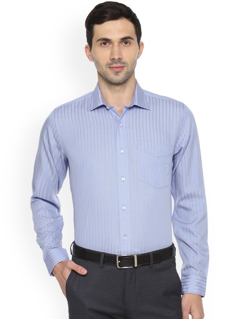 

Van Heusen Men Blue Custom Regular Fit Checked Formal Shirt