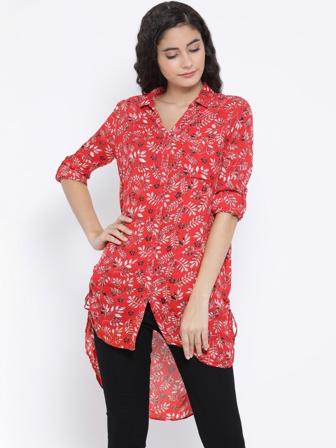

Oxolloxo Women Red Regular Fit Printed Casual Shirt