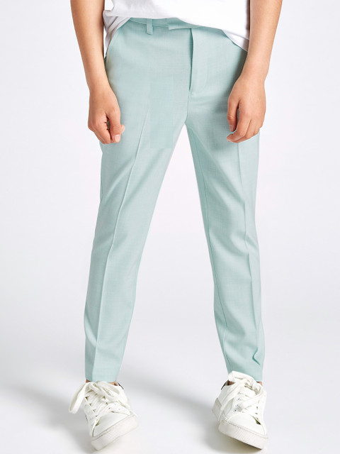 

Marks & Spencer Boys Green Slim Fit Solid Regular Trousers