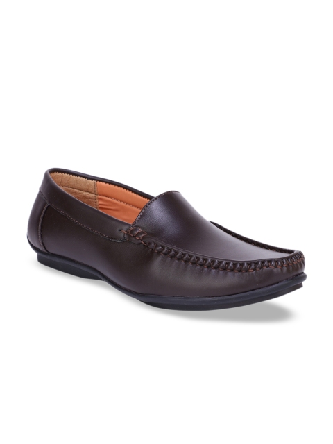 

Respiro Men Brown Solid Slip-On Sneakers