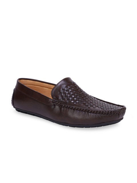 

Respiro Men Brown Woven Design Loafers