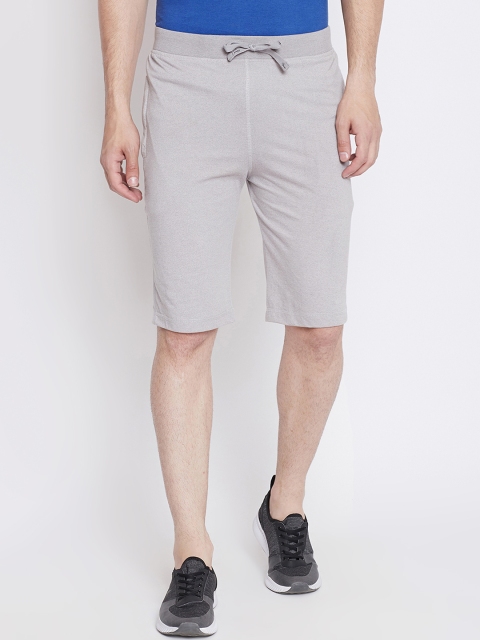 

Okane Men Grey Solid Regular Fit Sports Shorts