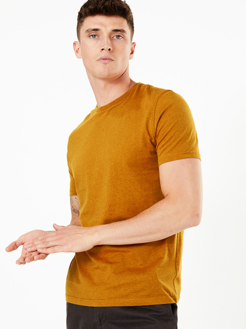 

Marks & Spencer Men Mustard Yellow Solid Round Neck T-shirt
