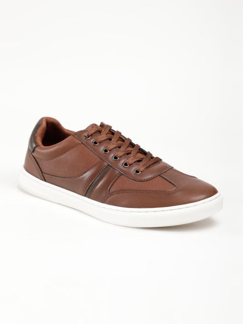 

LOCOMOTIVE Men Brown Sneakers