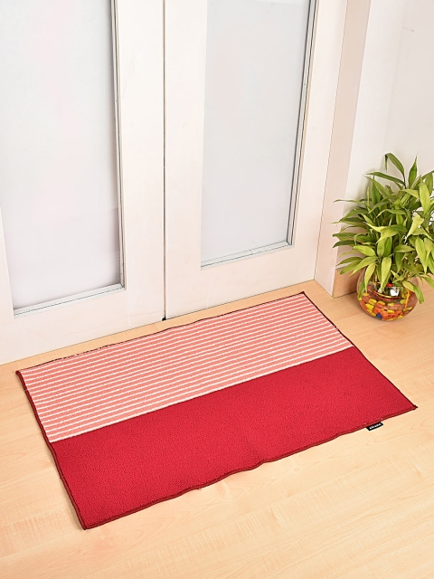 

Ariana Red & White Colourblocked Rectangular Anti-Skid Doormat